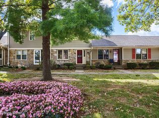 10409 Timberwood Cir, Louisville, KY 40223