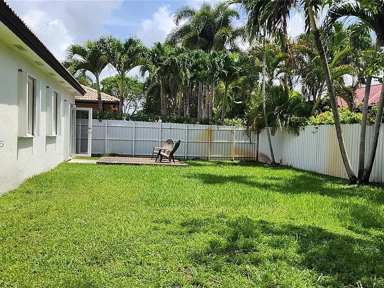 16507 NW 91st Ave — Photo 27