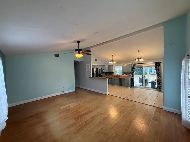 448 Glenwood Ave — Photo 12