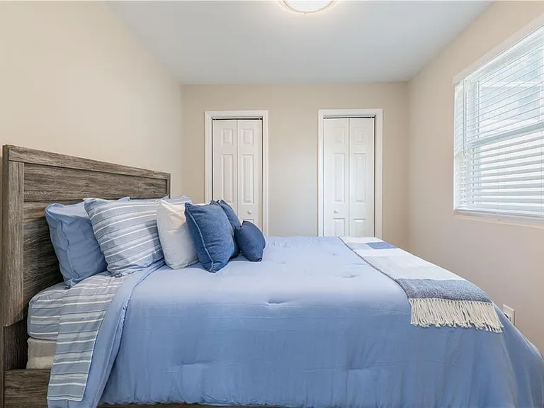 2129 Martin Luther King Jr Dr SW — Photo 3