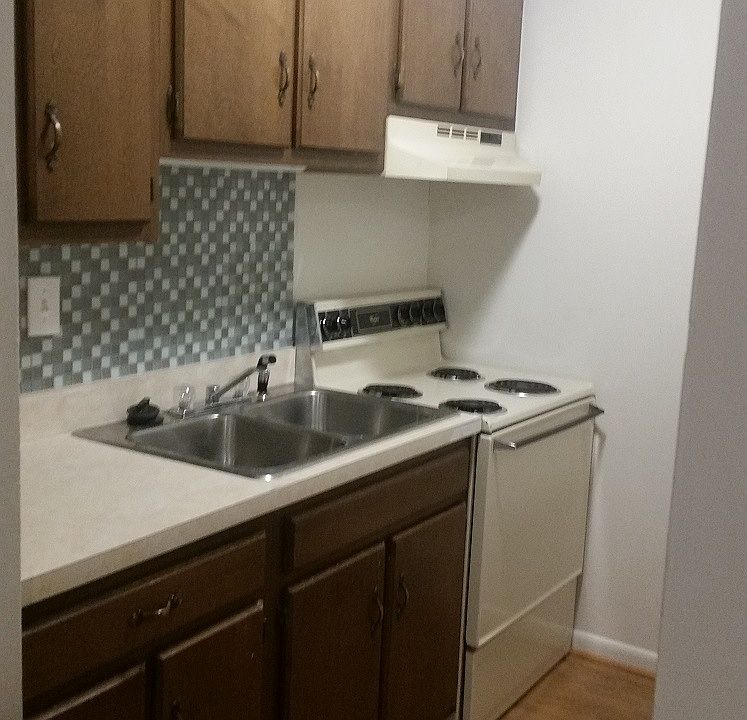 2nd image of 12 N Main St