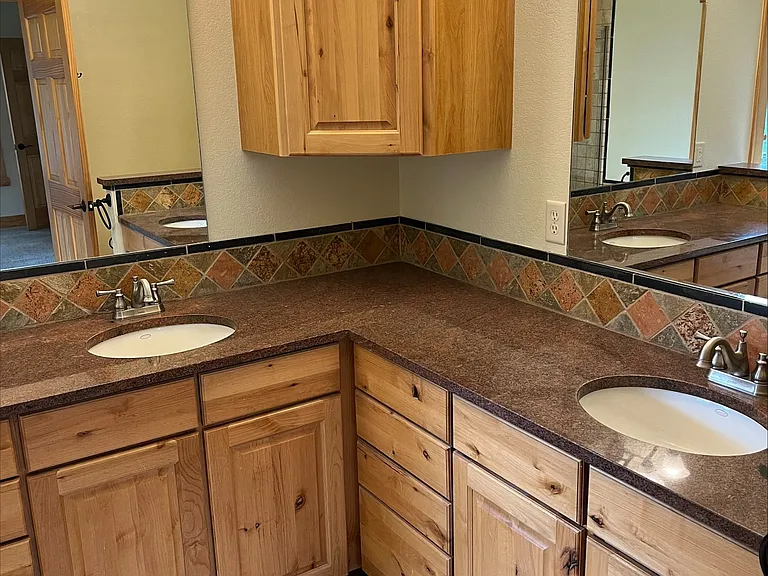 1381 Hill Rd — Photo 5