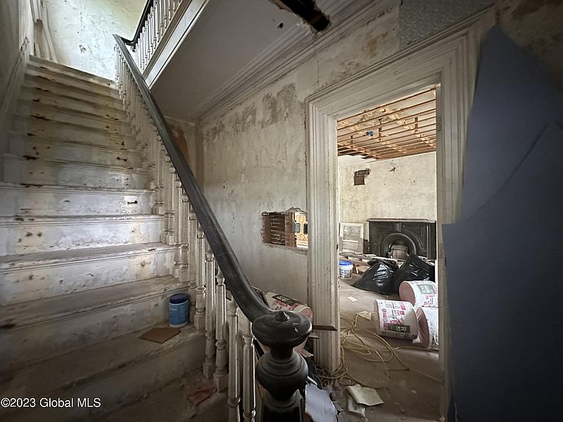 5th image of 13 Kimball Street