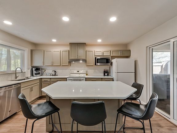 Kitchen completely updated!