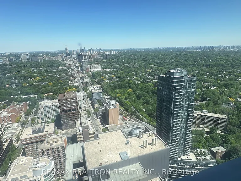 1 Yorkville Ave #4606 — Photo 7