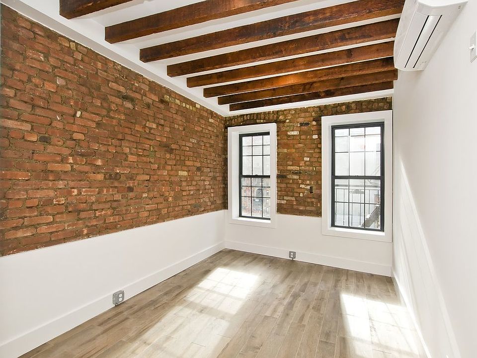 2nd image of 152 W 49th St #2BB