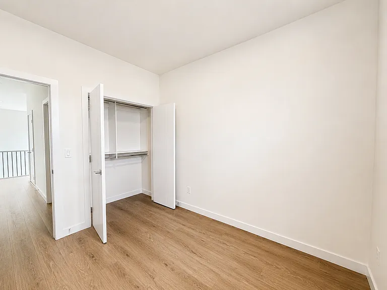 2850 Grant Cres SW #2852 — Photo 12