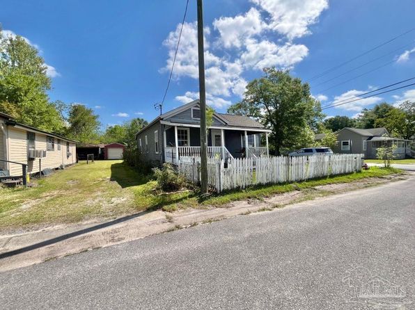 308 Front St, Century, FL 32535