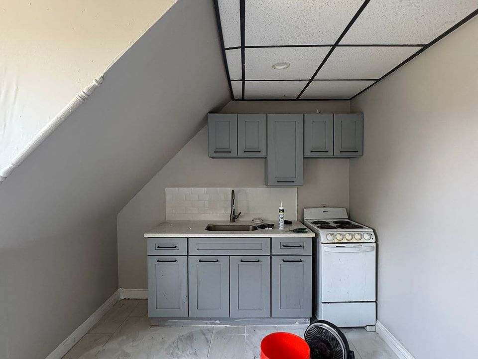 1st image of 25 S 17th St #6
