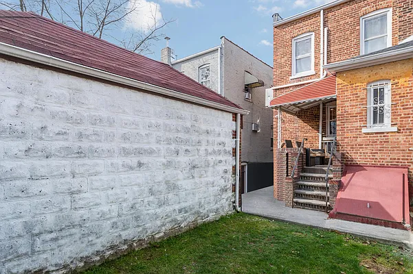 Sold by Madison Estates Sotheby's International Realty | media 15