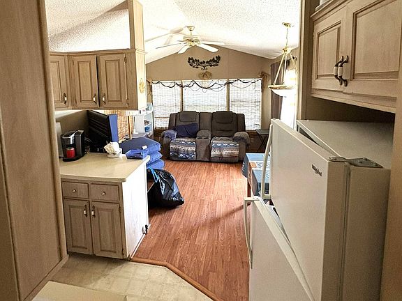 4th image of 13502 N Frontage Rd #97