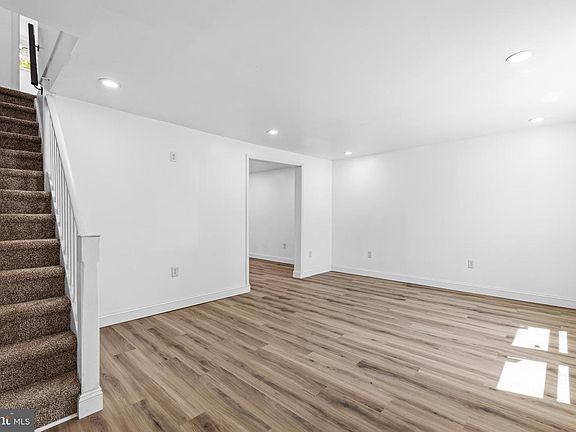 4th image of 1415 Ridley Ave