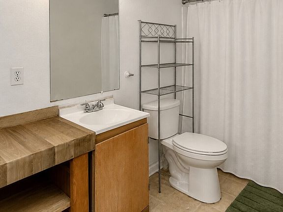 5th image of 6214 S Prospect Street
