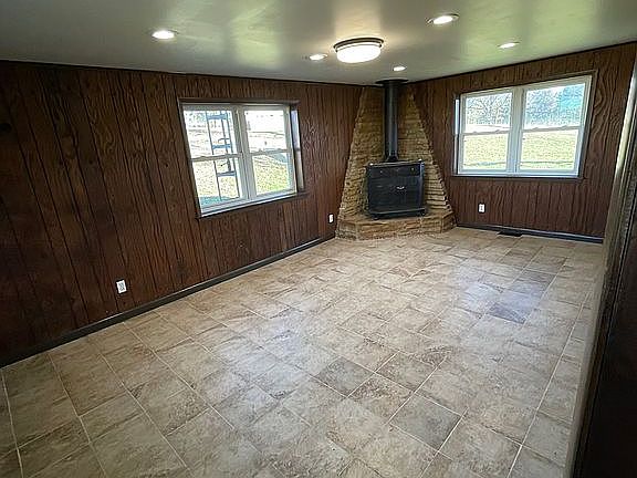 Second living, sun room, den