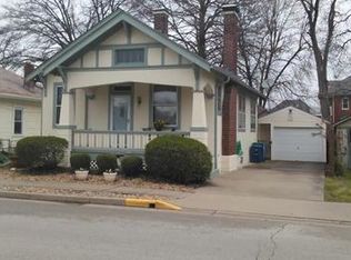 930 Monroe St, Saint Charles, MO 63301