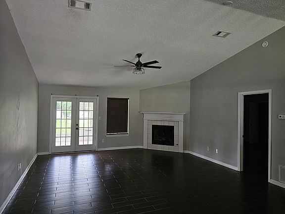 5th image of 3793 E Johnson Ave