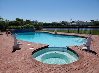 31 Ogden Ln, Quogue, NY 11978