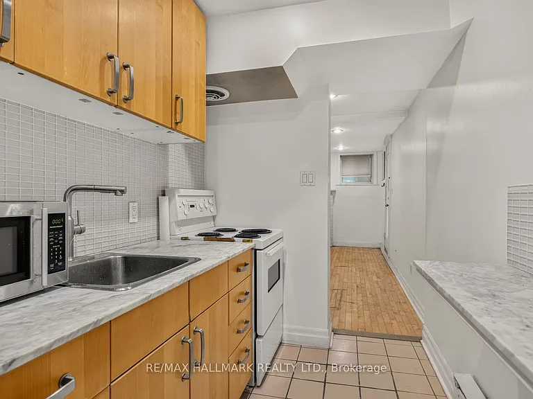 483 Parkside Dr #LOWER — Photo 8
