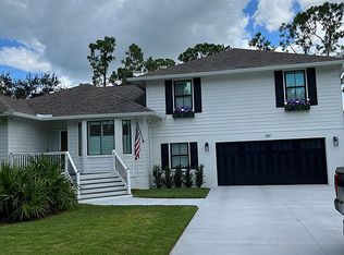 581 Corbel Dr, Naples, FL 34110