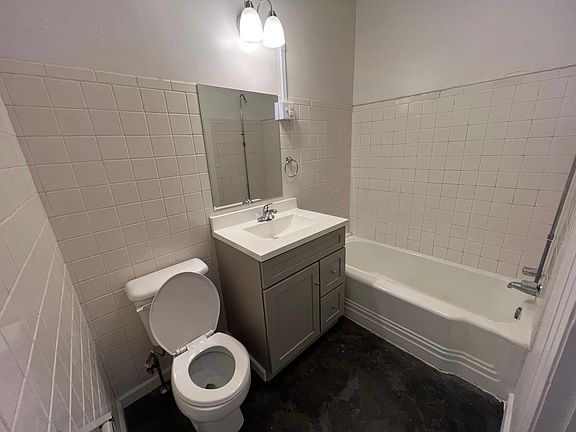 3rd image of 133 Moreland St #3