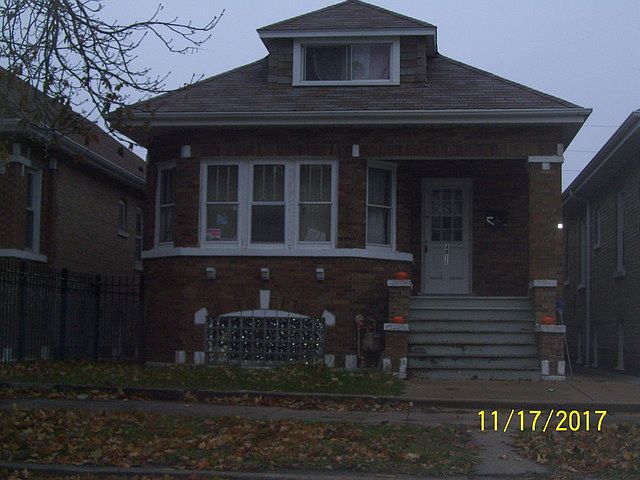 1st image of 4811 S Komensky Ave