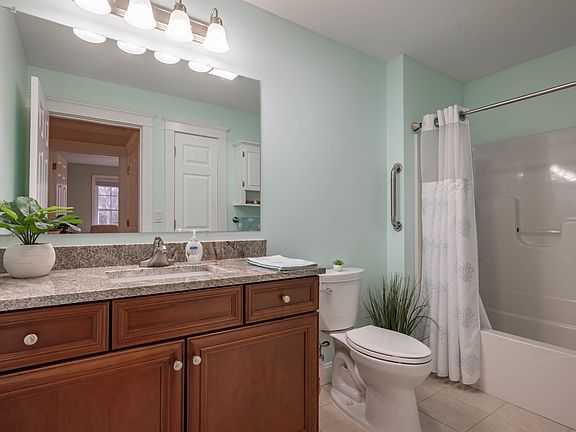 5th image of 14 Weymouth Court