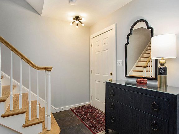 2nd image of 2471 Abbington Dr SE