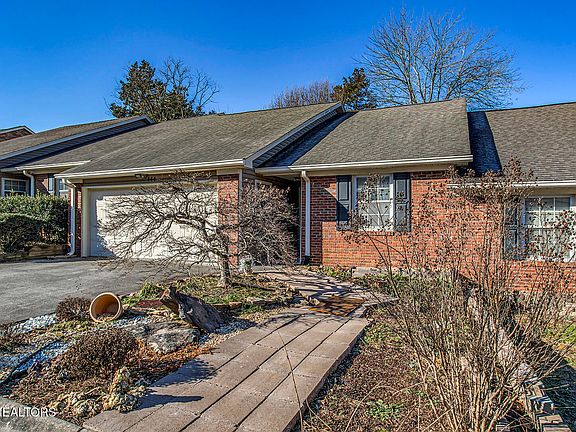 2nd image of 444 Amanda Cir