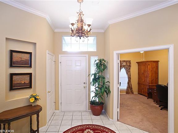 2nd image of 2813 Meade Dr