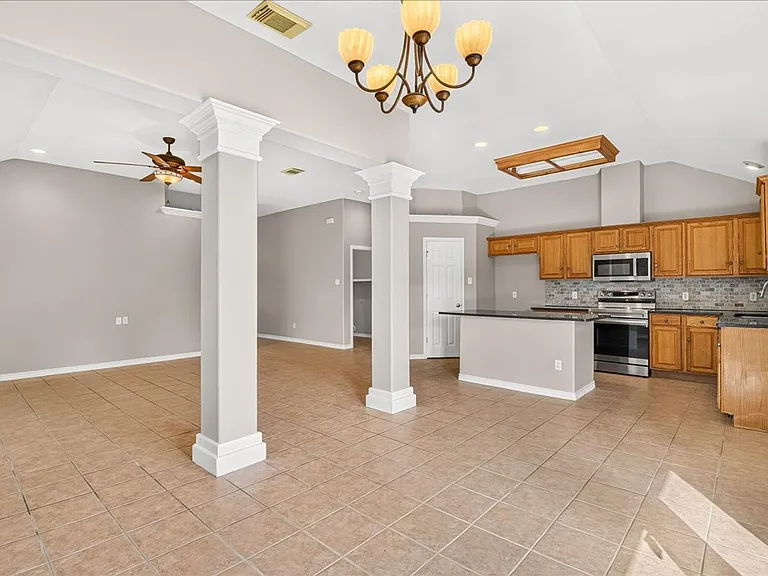 5114 Spring Brook Dr — Photo 19