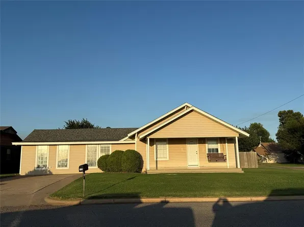 529 S Marion Ave, Hinton, OK 73047