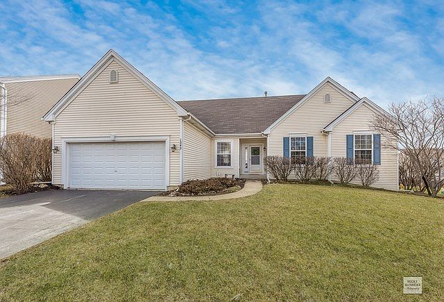 Fabulous 1-owner ranch style home!