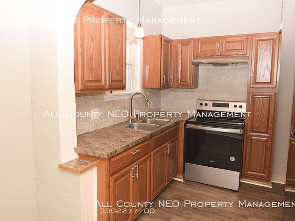 2nd image of 1670 1/2 3rd St
