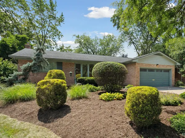 1724 Glastonbury Rd, Ann Arbor, MI 48103