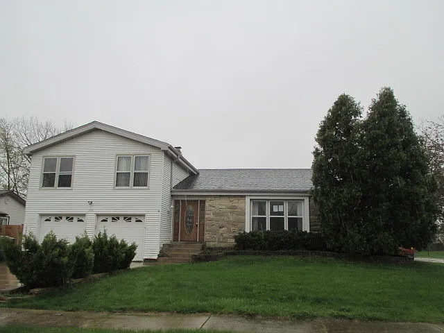 126 Greenway Dr photo 1
