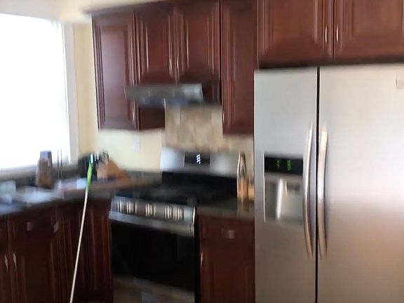 5th image of 24 Essex St