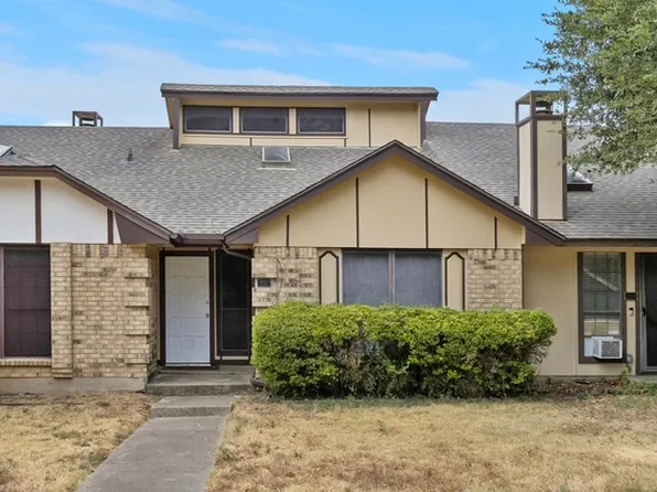 213 Hood St #1, Cedar Hill, TX 75104