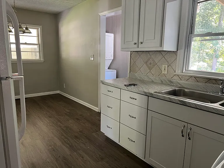 290 Pauladean Cir — Photo 6