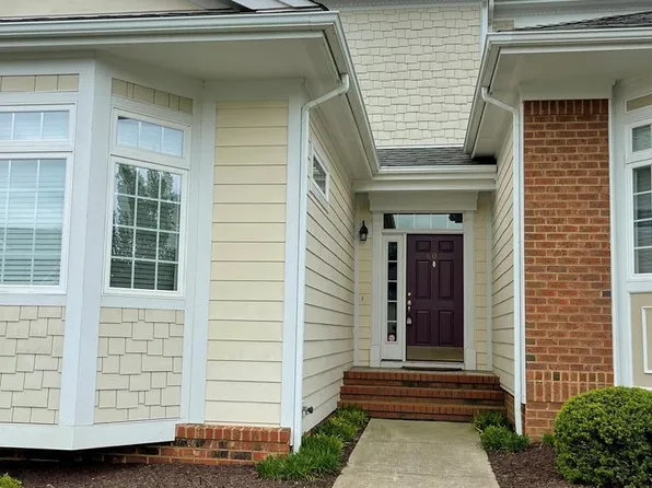 600 Edgewood Cir, Halifax, VA 24558