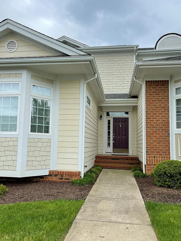 600 Edgewood Cir photo 1