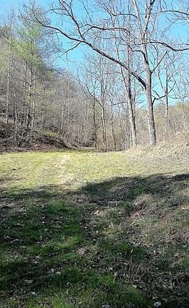 5th image of 18 Acorn Dr