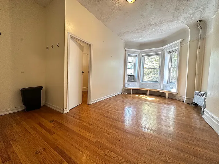 867 Park Pl #3A — Photo 1