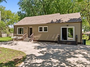 3804 15th St #B, Moline, IL 61265
