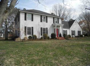 2210 Southmeade Dr, Union City, TN 38261