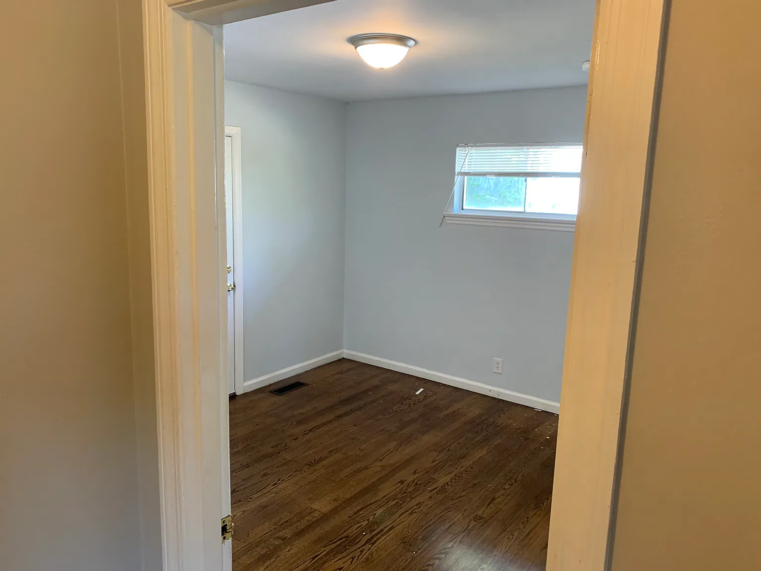 3 bed, 1100 sqft, $1,600 — Photo 4