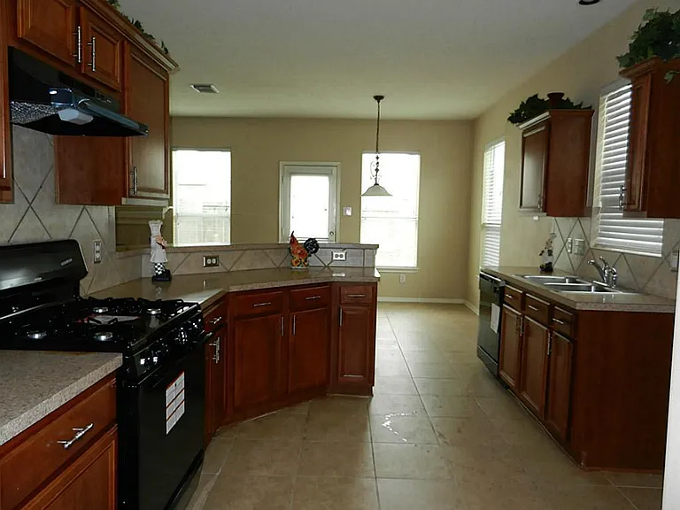 25215 Ibris Ranch Dr — Photo 6