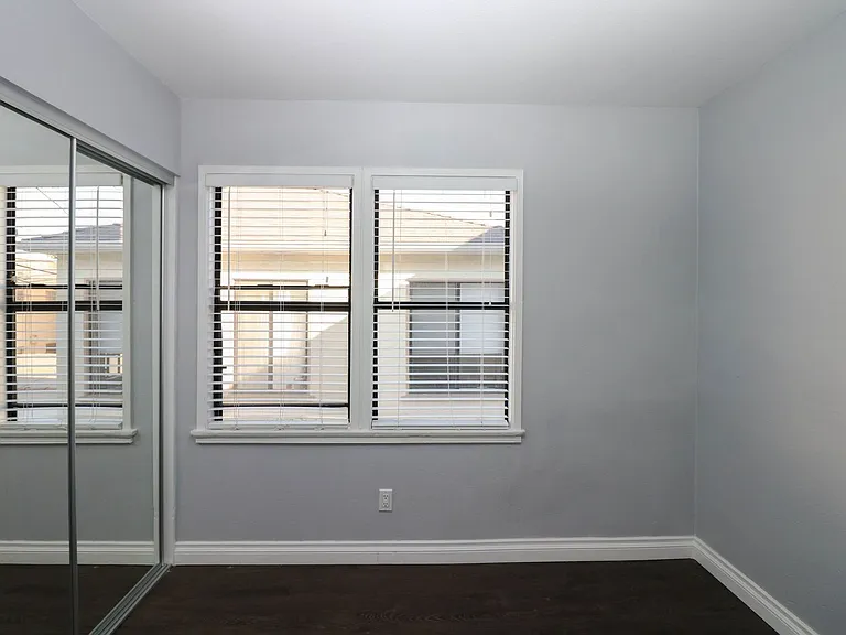 50 Granada Ave — Photo 14