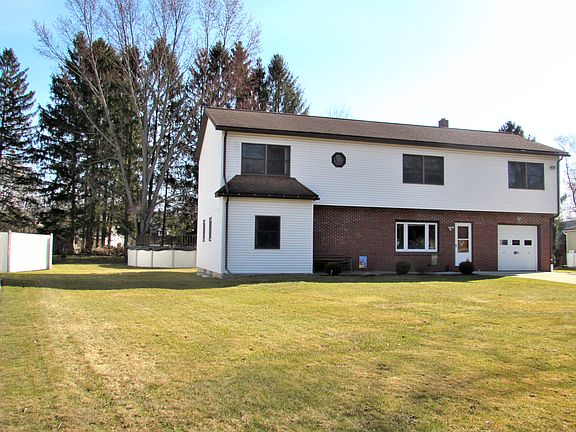 2nd image of 8 Holmes Ave
