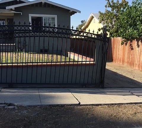 3rd image of 774 W Santa Cruz St