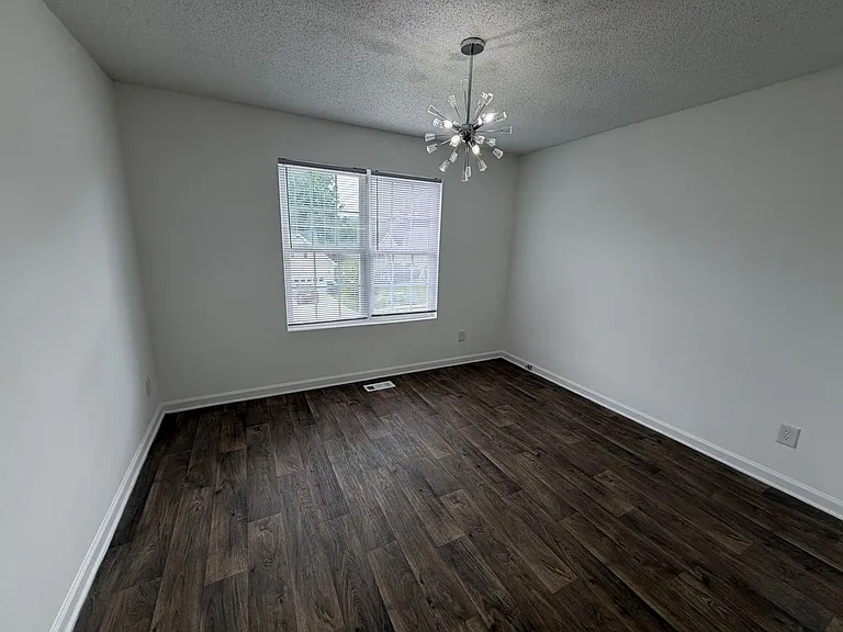 1613 Fort Perry Way — Photo 4